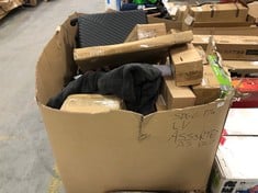 PALLET OF ASSORTED ITEMS TO INCLUDE SANUS FULL-MOTION TV WALL MOUNT TO INCLUDE SMALL HARDSHELL SUITCASE IN BLACK (ZONE 8)