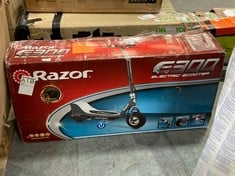 RAZOR E300 ELECTRIC SCOOTER - RRP £450 (ZONE 8) (COLLECTION ONLY)