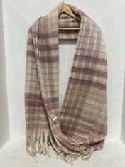 4 X FALLING FOR YOU SCARF PINK - TOTAL RRP £232