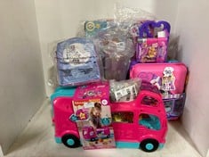 7 X ASSORTED CHILDREN TOY ITEMS TO INCLUDE FISHER-PRICE BARBIE LITTLE DREAM CAMPER