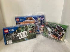 3 X ASSORTED LEGO ITEMS TO INCLUDE LEGO MINECRAFT THE END ARENA