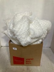 8 X EVER AFTER FLUFFY SCARF WHITE - TOTAL RRP £320