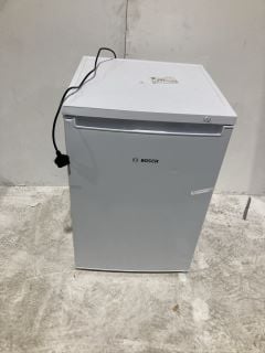 BOSCH KTL15NW3A/01 UNDER COUNTER FREEZER RRP £300