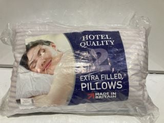 1 X BOX OF ITEMS TO INCLUDE HOTEL QUALITY PILLOWS