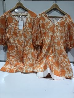 1 X BOX OF PREMIUM DESIGNER APPAREL TO INCLUDE  FOREVER UNIQUE ORANGE /CREAM UK 14