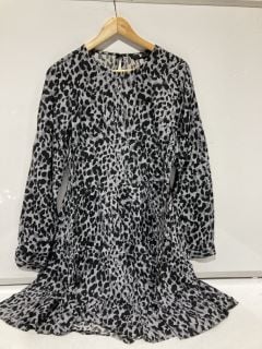 1 X BOX OF PREMIUM DESIGNER APPAREL TO INCLUDE NEVER FULLY DRESSED DRESS BROWN LEOPARD WRAP SIZE 8