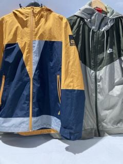 NIKE DUSKY SAGE COAT SIZE 2XL + JACK WOLFSKIN COAT YELLOW SIZE 38