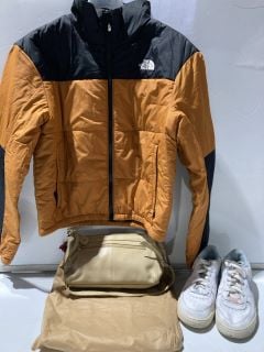 NIKE AIR FORCE TRAINERS WHITE SIZE 6 + NORTH FACE COAT BLACK/BROWN SIZE L + JANE SHILTON CREAM MINIBAG WITH STRAP + CAR WHIPER