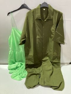 BOX OF CLOTHING ITEMS TO INCLUDE BOOHOO PLUS TIERED STRAPPY SMOCK DRESS LIME GREEN SIZE 24