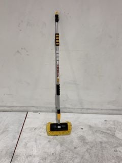 TELESCOPIC YELLOW BRUSH