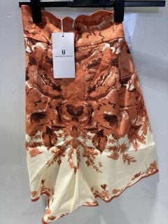 ITEMS TO INCLUDE DESIGNER MINI DRESS ORANGE FLORAL PATTERN BY FOREVER UNIQUE BY VERY SIZE 12