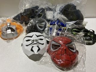 1 X BOX OF COSTUMES TO INCLUDE DARTH VADER MASK