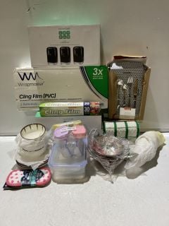 1 X BOX OF KITCHEN ITEMS TO INCLUDE ANTI-BACTERIAL CLEANING PAD