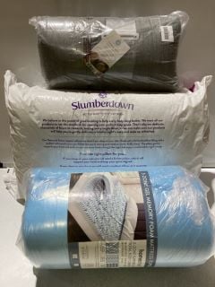 4 X BEDDING ITEMS TO INCLUDE MEMORY FOAM MATRESS TOPPER