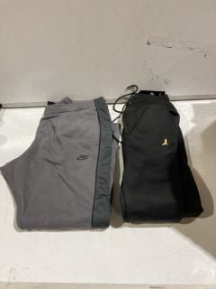 1 X BOX OF CLOTHING TO INCLUDE BRAVE SOUL JOGGERS SIZE XS