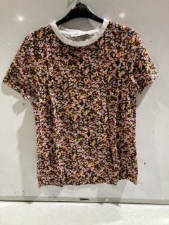 1 X BOX OF PREMIUM DESIGNER APPERAL TO INCLUDE FLORAL PRINT T SHIRT SIZE 12