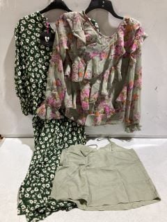 1 X BOX OF PREMIUM DESIGNER APPERAL TO INCLUDE FLORAL TOP SIZE 10