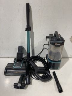 1 X SHARK CORDED VACUUM