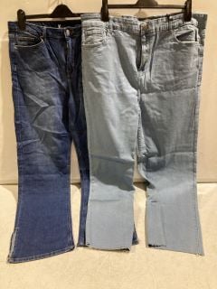 1 X BOX OF PREMIUM DESIGNER APPERAL TO INCLUDE NAVY BLUE JEANS SIZE 20