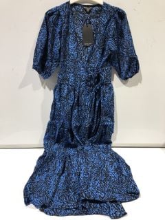 BOX OF DESIGNER CLOTHES TO INCLUDE BRAVE SOUL ANIMAL PRINT DRESS BLUE SIZE XS