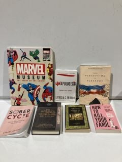 BOX OF BOOKS TO INCLUDE MARVEL MUSEUM THE STORY OF THE COMICS