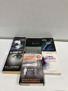 BOX OF BOOKS TO INCLUDE 50 SHADES DARKER