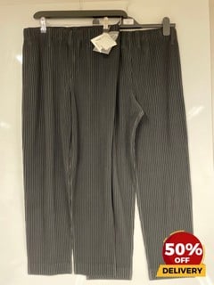 HOMME PLISSE ISSEY MIYAKE PLEATED BLACK TROUSERS 1 TOTAL RRP £390