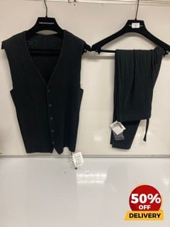 HOMME PLISSE ISSEY MIYAKE PLEATED BLACK VEST AND TROUSER COMBO 4/3 TOTAL RRP £369