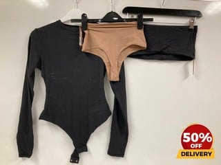 SKIMS FITS EVERYBODY HIGH WAISTED THONG SIENNA M SKIMS FITS EVERYBODY LONG SLEEVE CREW NECK BODYSUIT BLACK M TOTAL RRP £158