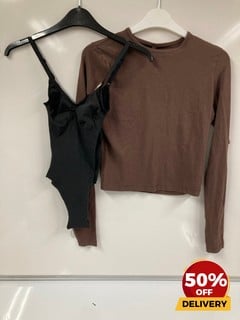 SKIMS NEW VINTAGE CROPPED LONG SLEEVE T-SHIRT COCOA M SKIMS EVERYDAY SCULPT BODYSUIT BLACK M TOTAL RRP £118