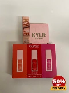 COLLECTION OF KYLIESKIN BY KYLIE JENNER LIP OIL SET 3X 6ML TO INCLUDE KYLIE JENNER PRESSED BLUSH POWDER 10G TOTAL RRP £108