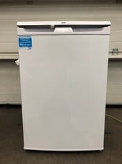 BEKO FREESTANDING INTEGRATED UNDERCOUNTER FRIDGE UL4584W RRP £219: LOCATION - BOOTH(COLLECTION OR OPTIONAL DELIVERY AVAILABLE)