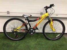 GARY FISHER YELLOW MOUNTAIN BIKE: LOCATION - BOOTH(COLLECTION OR OPTIONAL DELIVERY AVAILABLE)