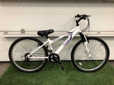 APOLLO JEWEL WHITE MOUNTAIN BIKE: LOCATION - BOOTH(COLLECTION OR OPTIONAL DELIVERY AVAILABLE)