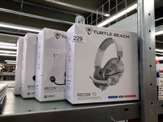 QUANTITY OF TECH & GAMING ITEMS TO INCLUDE TURTLE BEACH RECON 70 CAMO WHITE GAMING HEADSET FOR XBOX SERIES X|S, XBOX ONE, PS5, PS4, NINTENDO SWITCH & PC: LOCATION - B RACK