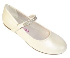 7 X GIRLS IVORY BALLERINA FLOWER GIRL SHOES WITH DIAMANTE STRAP - TOTAL RRP £126: LOCATION - B RACK