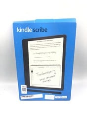 KINDLE SCRIBE 32GB, PREMIUM PEN E READER[JPTE67491] (RRP-£380):: LOCATION - B RACK