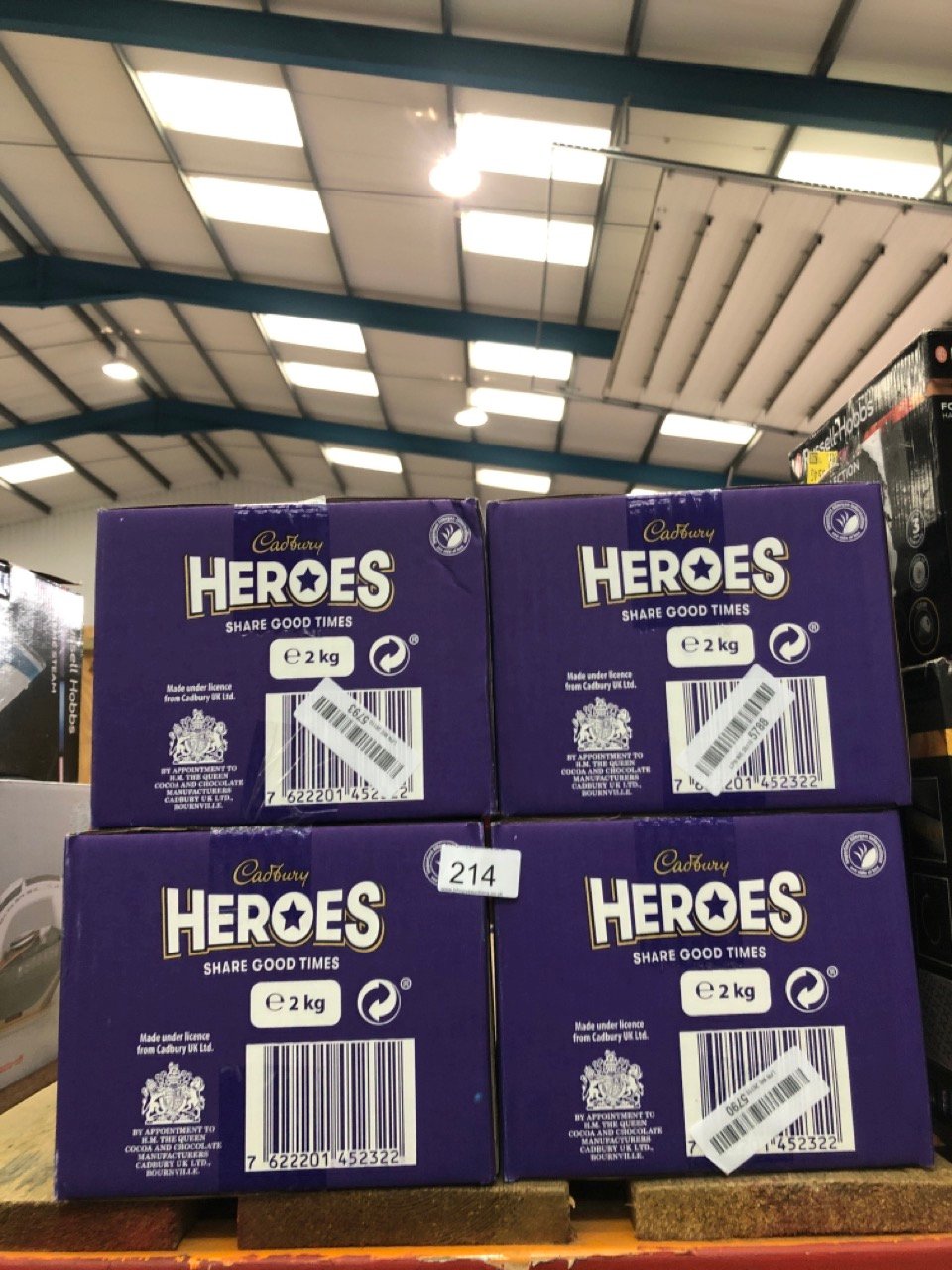 QUANTITY OF FOOD & DRINK ITEMS TO INCLUDE CADBURY HEROES CHOCOLATE BULK SHARE BOX, ASSORTED MINI-SIZE MILK CHOCOLATE BARS, 2 KG (PACK OF 1) BBD 31/03/25: LOCATION - B