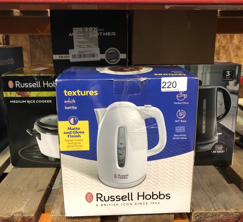 QUANTITY OF KITCHEN & APPLIANCES ITEMS TO INCLUDE RUSSELL HOBBS TEXTURES ELECTRIC 1.7L CORDLESS KETTLE (FAST BOIL 3KW, WHITE PREMIUM PLASTIC, MATT & HIGH GLOSS FINISH, REMOVABLE WASHABLE ANTI-SCALE F