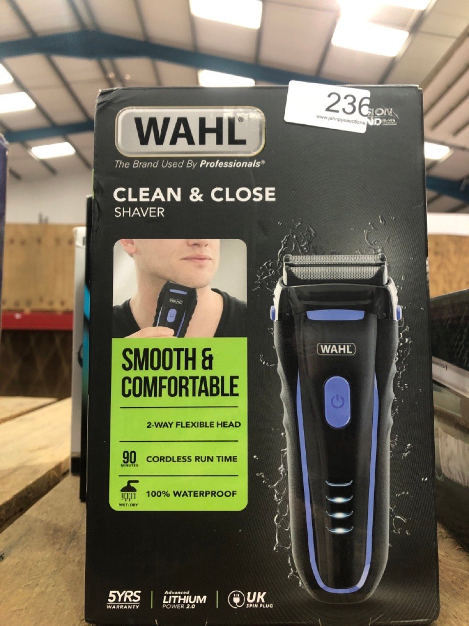 QUANTITY OF HEALTH & BEAUTY ITEMS TO INCLUDE WAHL COLOUR TRIM STUBBLE AND BEARD TRIMMER, TRIMMERS FOR MEN, BEARD TRIMMING KIT, MEN’S STUBBLE TRIMMERS, RECHARGEABLE TRIMMER, MALE GROOMING , BEARD CARE