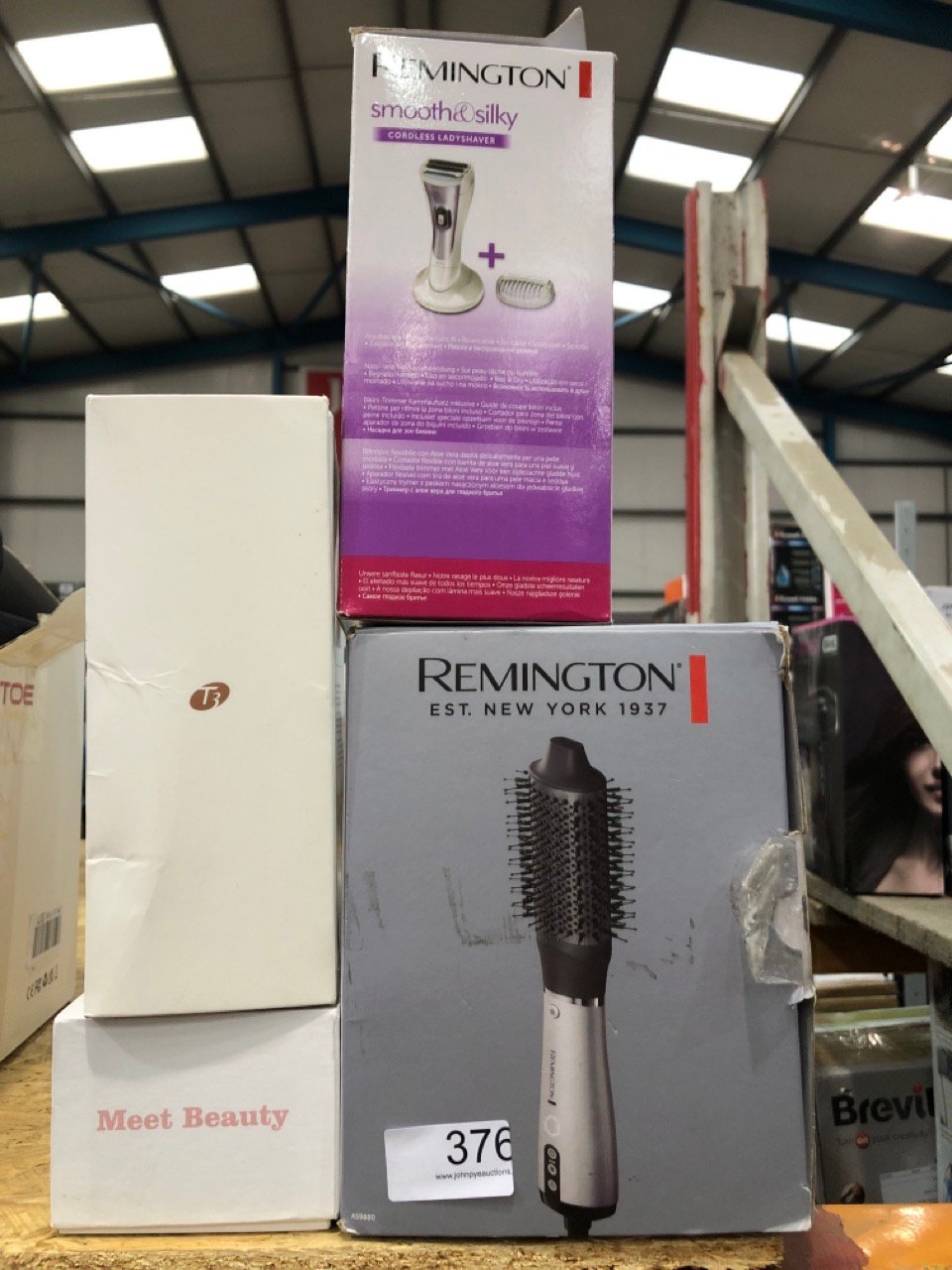 QUANTITY OF HEALTH AND BEAUTY ITEMS TO INCLUDE REMINGTON PROLUXE YOU AIRSTYLER:: LOCATION - C