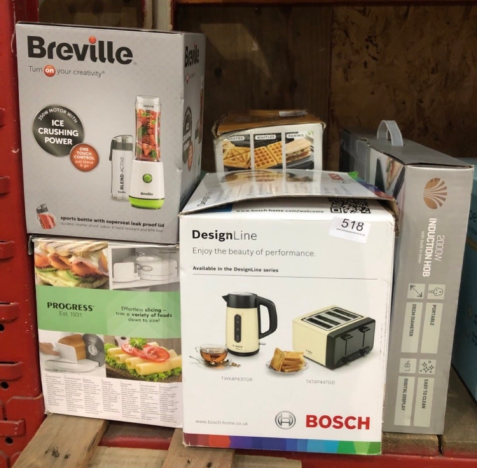 QUANTITY OF KITCHEN & APPLIANCES ITEMS TO INCLUDE BREVILLE BLEND ACTIVE PERSONAL BLENDER & SMOOTHIE MAKER | 350W | 2 PORTABLE BLEND ACTIVE BOTTLES (600ML) | LEAK PROOF LIDS | WHITE & GREEN [VBL246]: