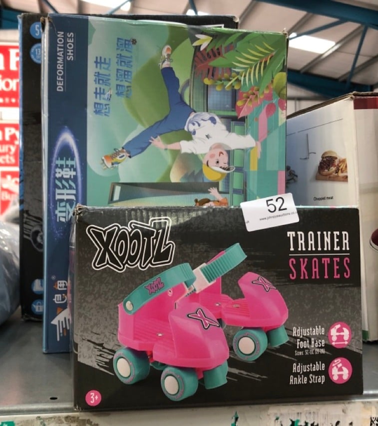 QUANTITY OF SPORTS & EXERCISE ITEMS TO INCLUDE XOOTZ BEGINNER QUAD ROLLER SKATES FOR KIDS, BOYS & GIRLS, PINK: LOCATION - A