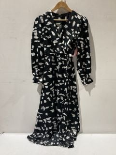 2X AX PARIS BLACK PRINTED WRAP OVER MIDI DRESS SIZE 6 RRP  £30