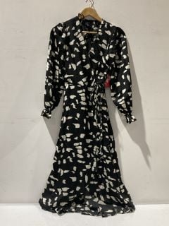 2 X AX PARIS BLACK PRINTED WRAP OVER MIDI DRESS SIZE 6 RRP  £30