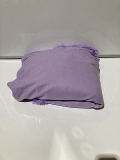 2 X ITEMS TO INCLUDE PINK AND PURPLE FLUFFY SINGLE BED COVER