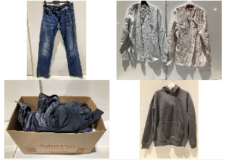 BOX OF MEN'S CLOTHES TO INCLUDE HILFIGER JEANS BLUE ROGAR REGULAR SIZE W30/L34