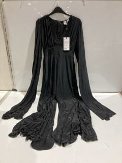 BOX OF PREMIUM DESIGNER APPAREL TO INCLUDE FOREVER UNIQUE BLACK LONG SLEEVE DRESS SIZE 10