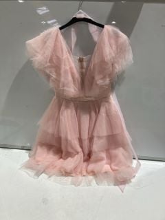 FOREVER UNIQUE LIGHT PINK DRESS SIZE 8