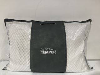 BOX TO INCLUDE 1 TEMPUR PILLOW, 2PCS THICK FLUFFY PILLOWS